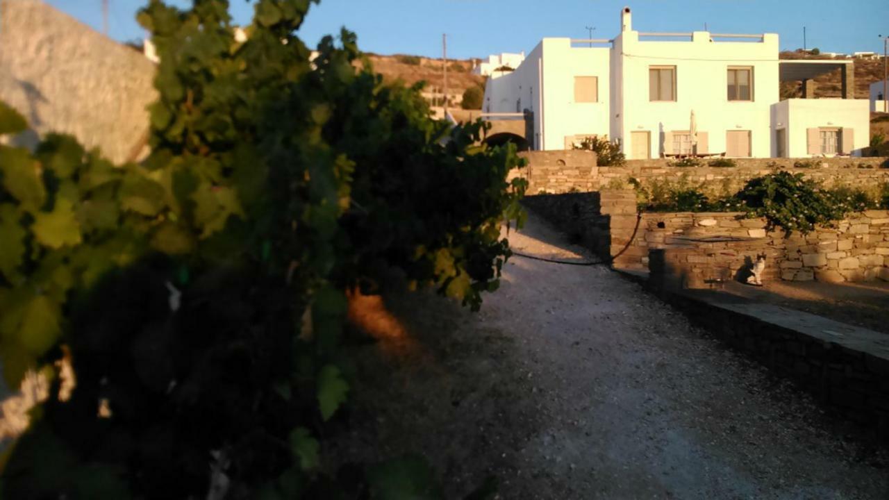 Nesaea Seafront House Villa Parasporos Екстериор снимка