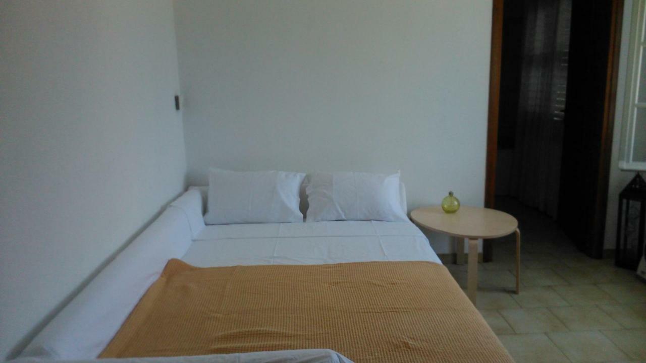 Nesaea Seafront House Villa Parasporos Екстериор снимка