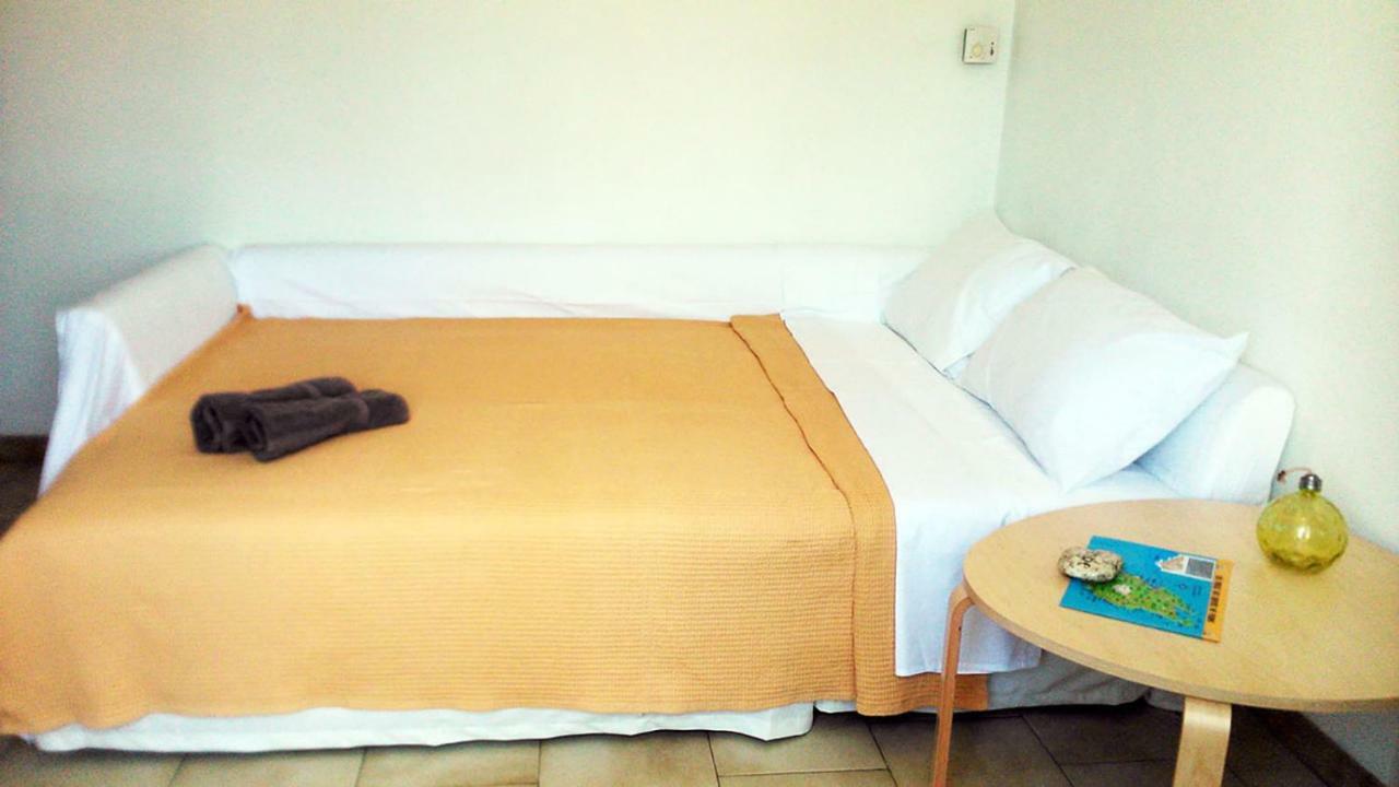 Nesaea Seafront House Villa Parasporos Екстериор снимка
